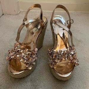Carlos by Carlos Santana Rose Gold Wedges